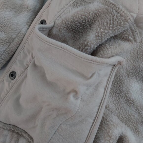 Abercrombie & Fitch Quilted Camo Print Fleece Jacket Size Small - Picture 4 of 12